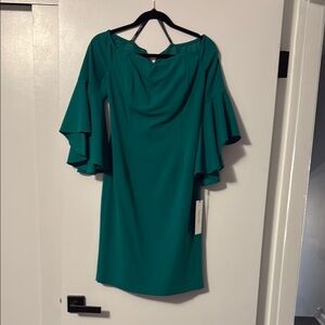 Elegant Green Off-Shoulder Dress
